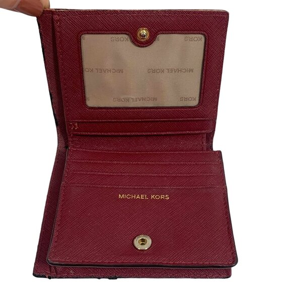 Michael Kors Mercer Carryall Card Case Burgundy Logo Compact Bifold Wallet FLAW - Picture 9 of 9